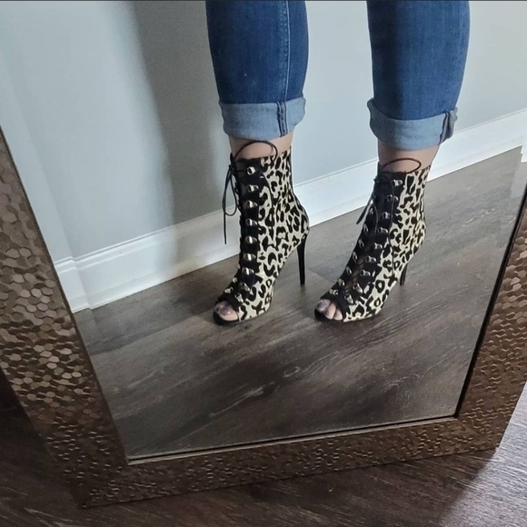 OPEN toed booties - Picture 3 of 3